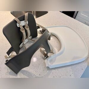 Stokke Tripp Trapp Baby Set in Hazy Grey and Tray in White